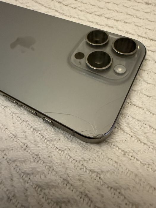 Iphone 15 pro max 256 natural titanium