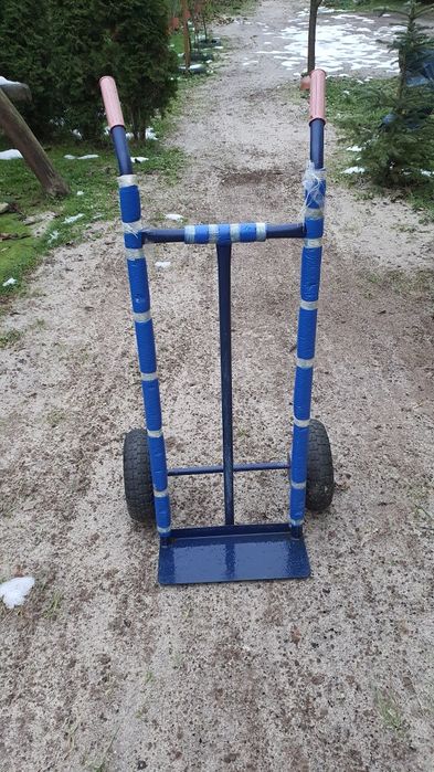 Wózek magazynowy,  transportowy, towarowy.