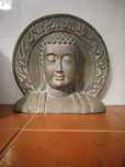 Cabeça de Buda com aura