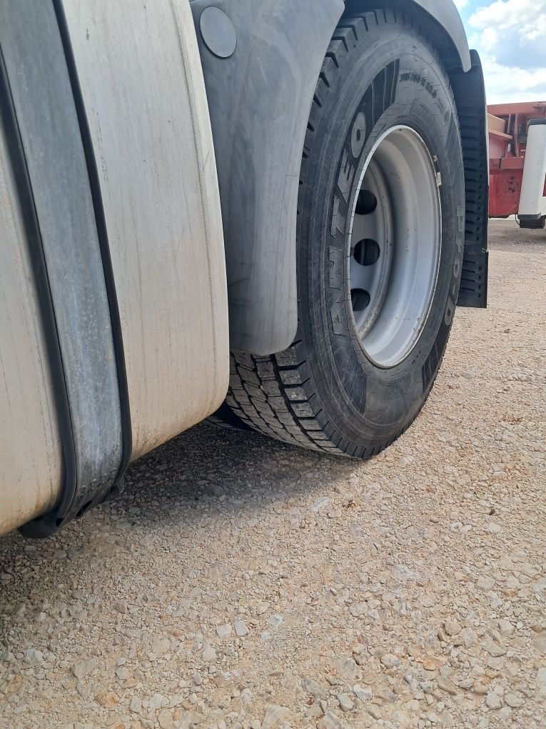 Camiao man 440com portacontentores