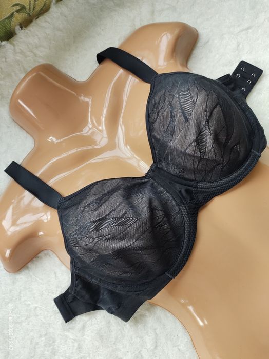 Бюстгальтер Triumph 85 D