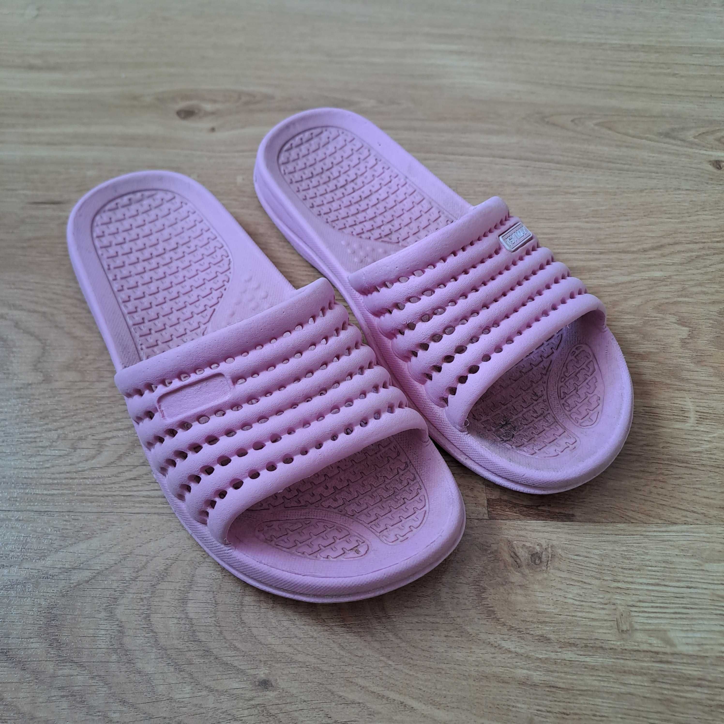Klapki basenowe piankowe miękkie / rozmiar 36