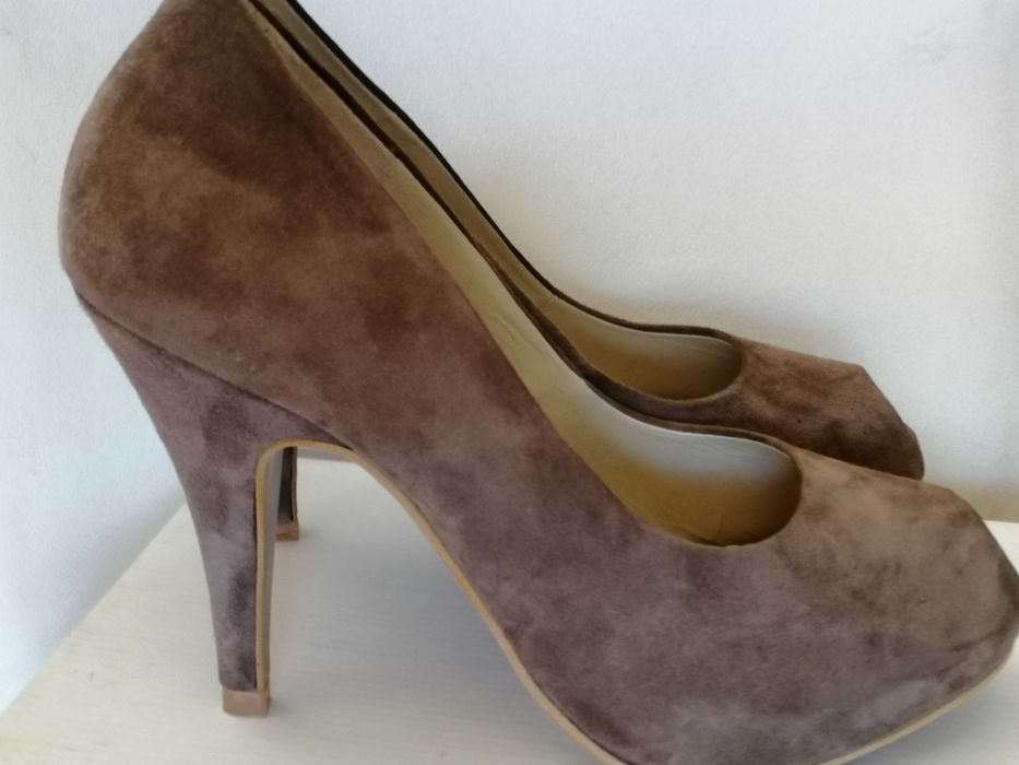 Sapatos salto compensado 38 NOVOS na caixa toupeira promoção