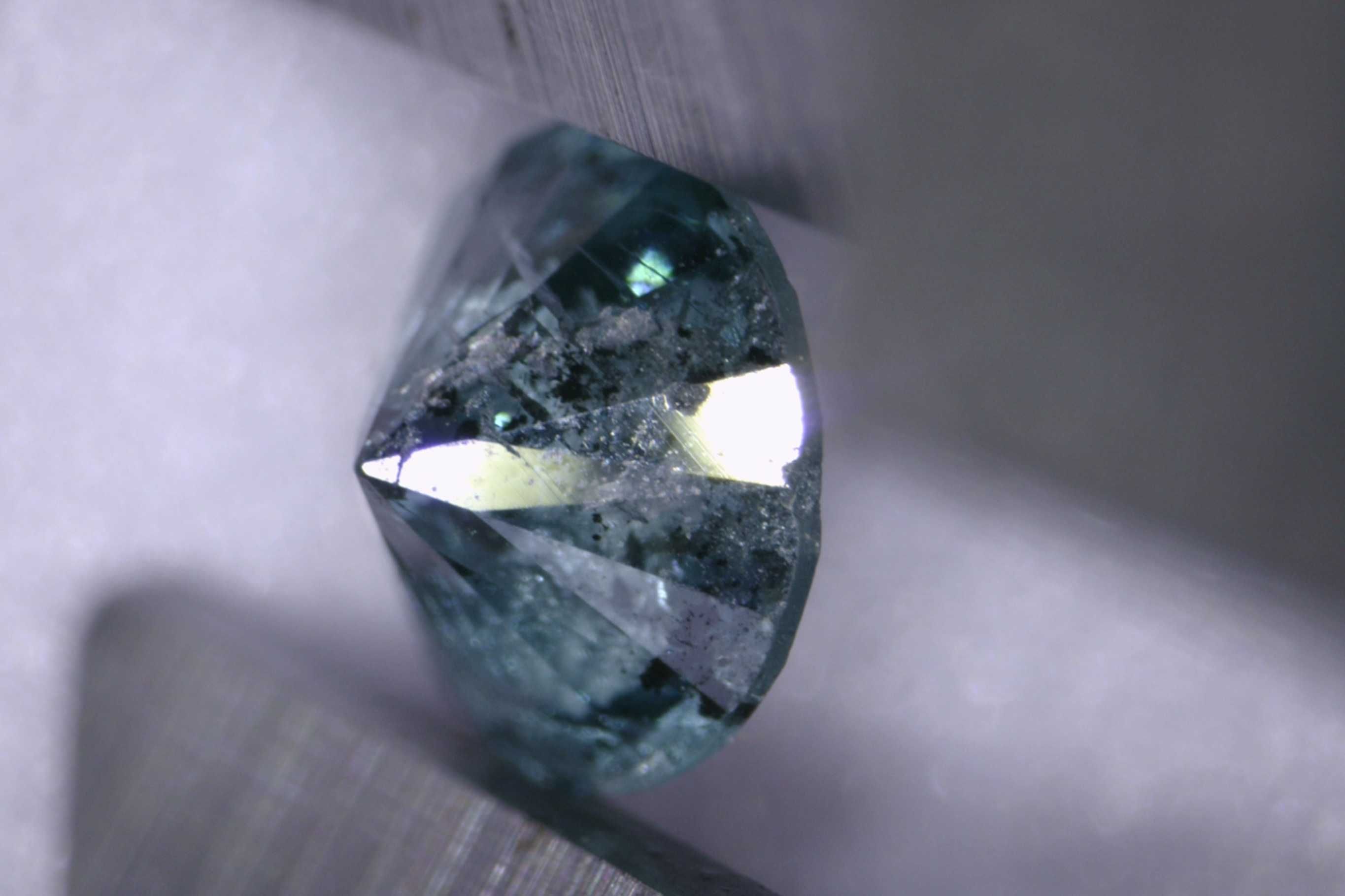 Diament 0.16ct Niebieski Brylant I3