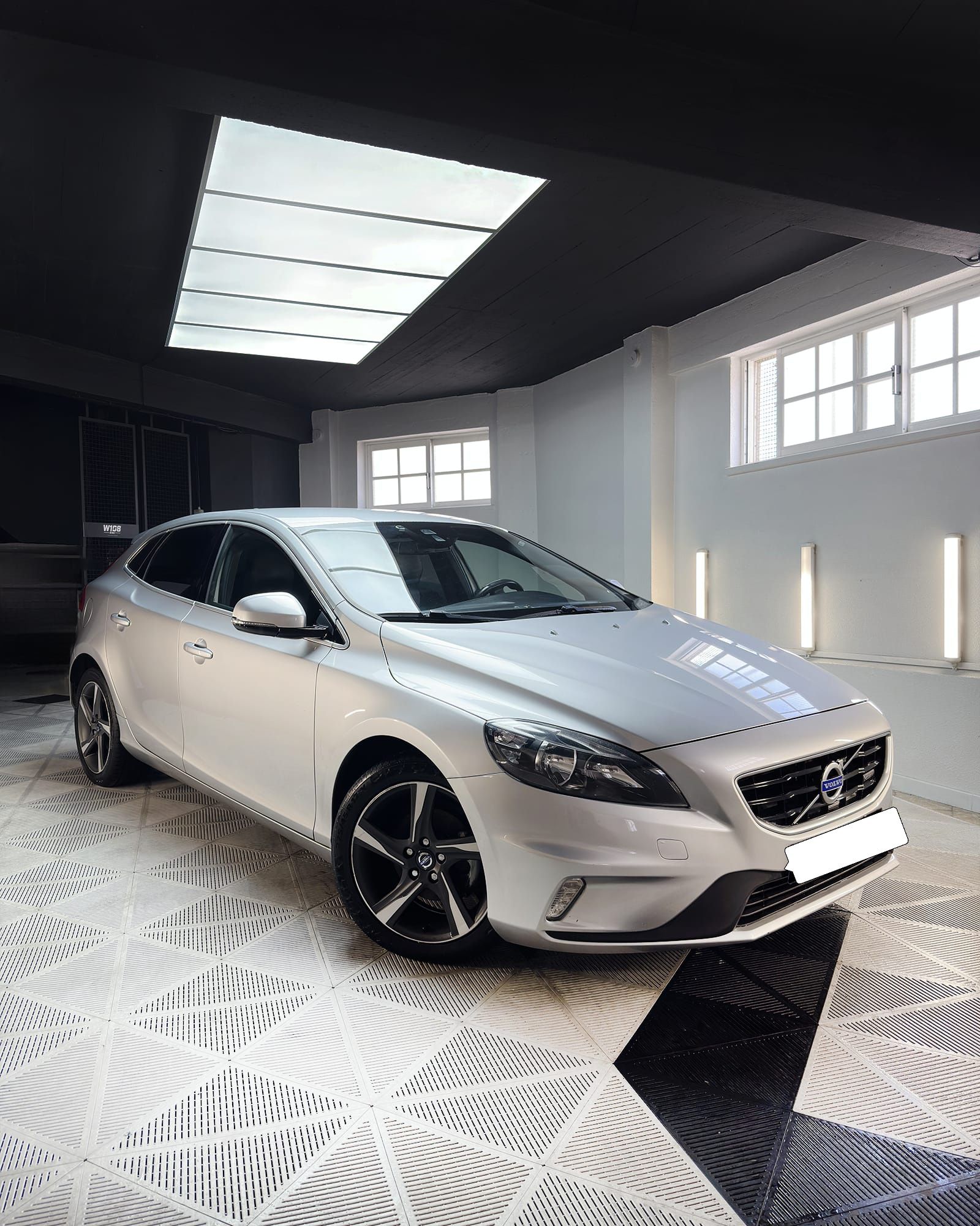 Volvo v40 D2 Rdesign