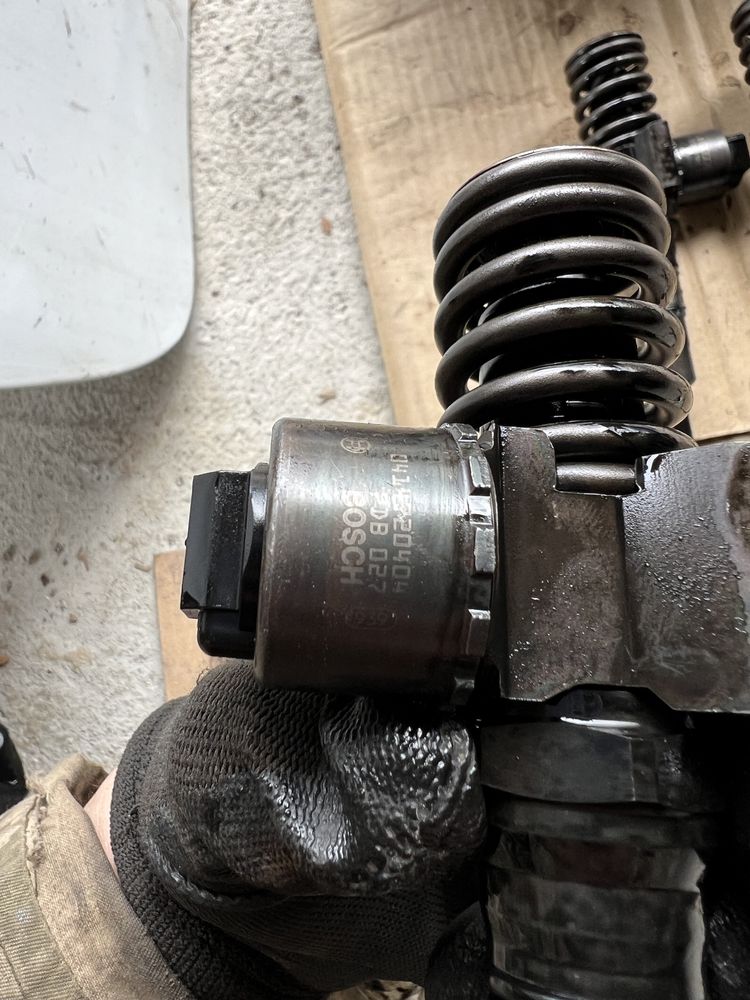 Форсунки насос форсунка VW Skoda Passat B6 Caddy Audi 2.0 BKD BMP BMR