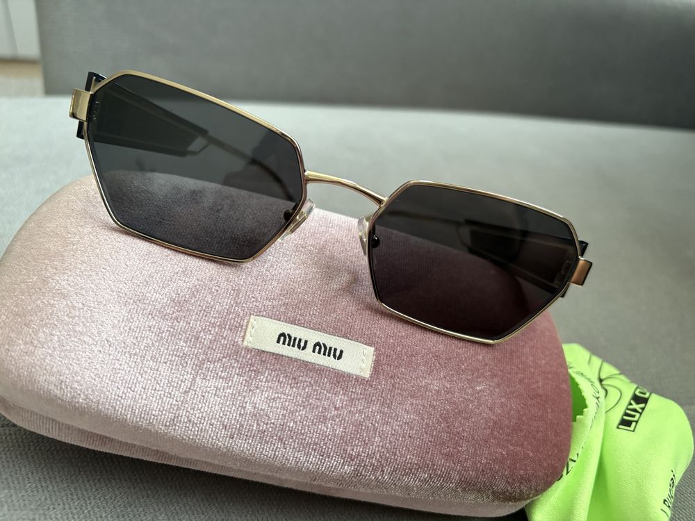 Okulary przeciwsloneczne Miu Miu