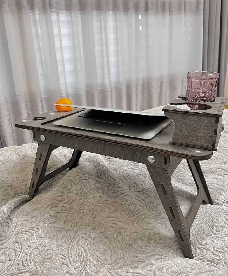 Столик поднос раскладной для завтраков и ноутбука с подстаканниками