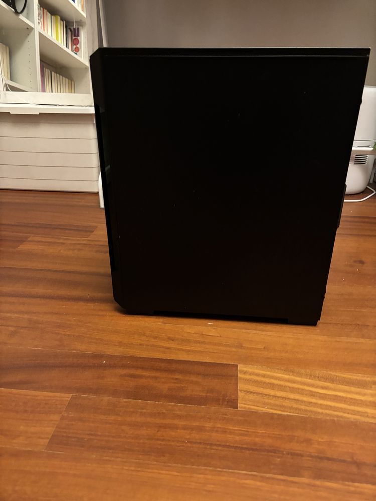 Obudowa Corsair ¡CUE 220T RGB Mid-Tower Gaming Case