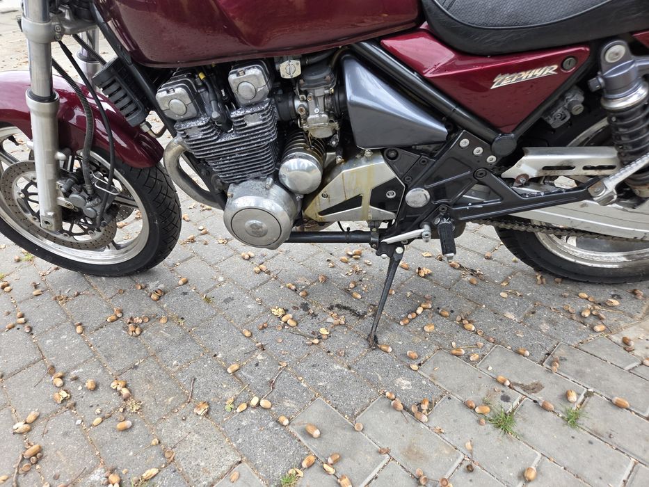 Kawasaki Zephyr 550 Cafe Racer!