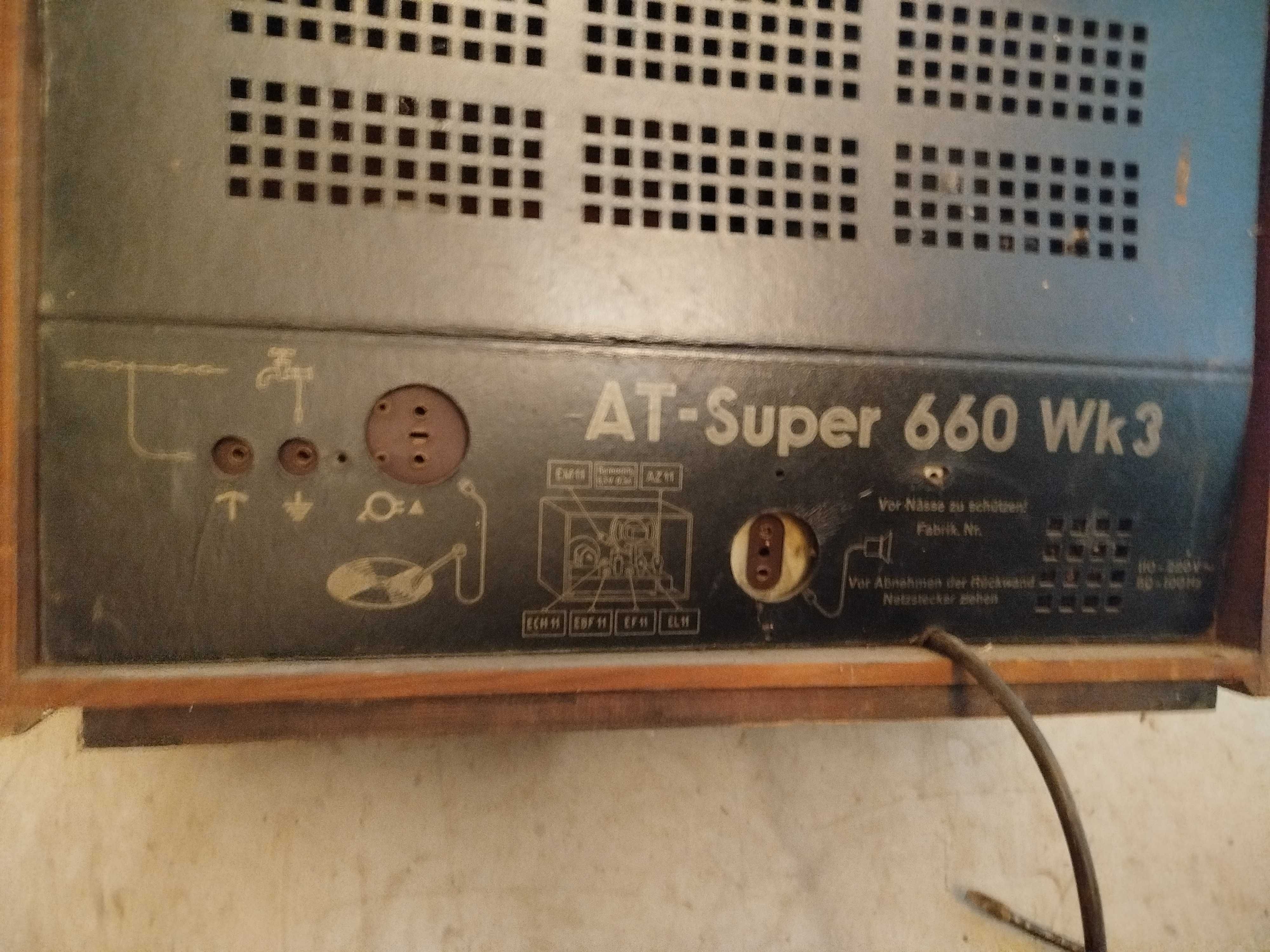 Radio AT Super 660 Wk3 stan nie znany na części ?