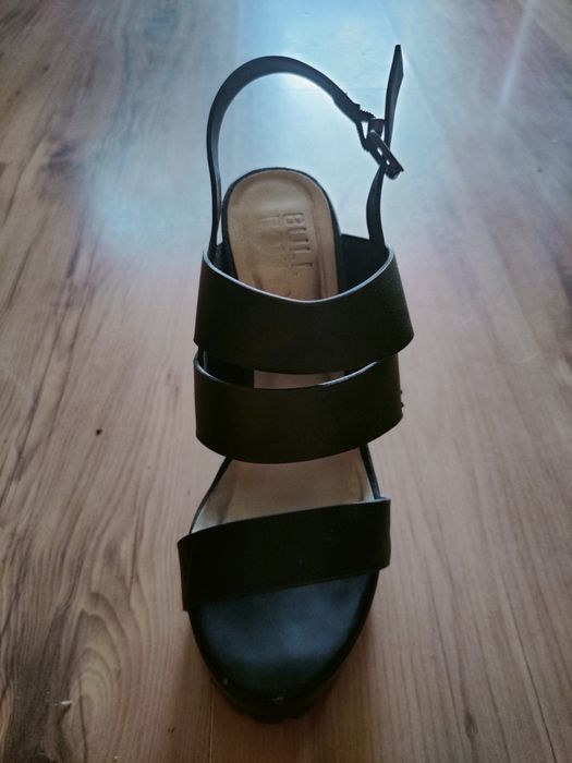 Sandały na obcasie BullBoxer, rozmiar 37