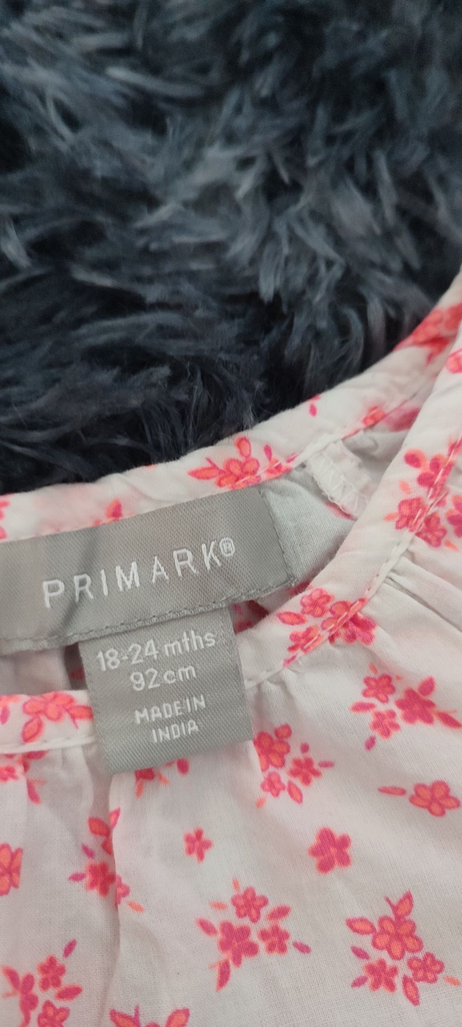 Śliczna sukieneczka Primark