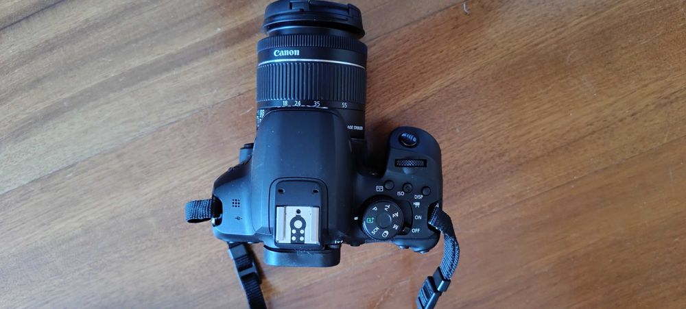 Máquina fotográfica Canon EOS 850D com 2 Objetivas - 24,1 MP