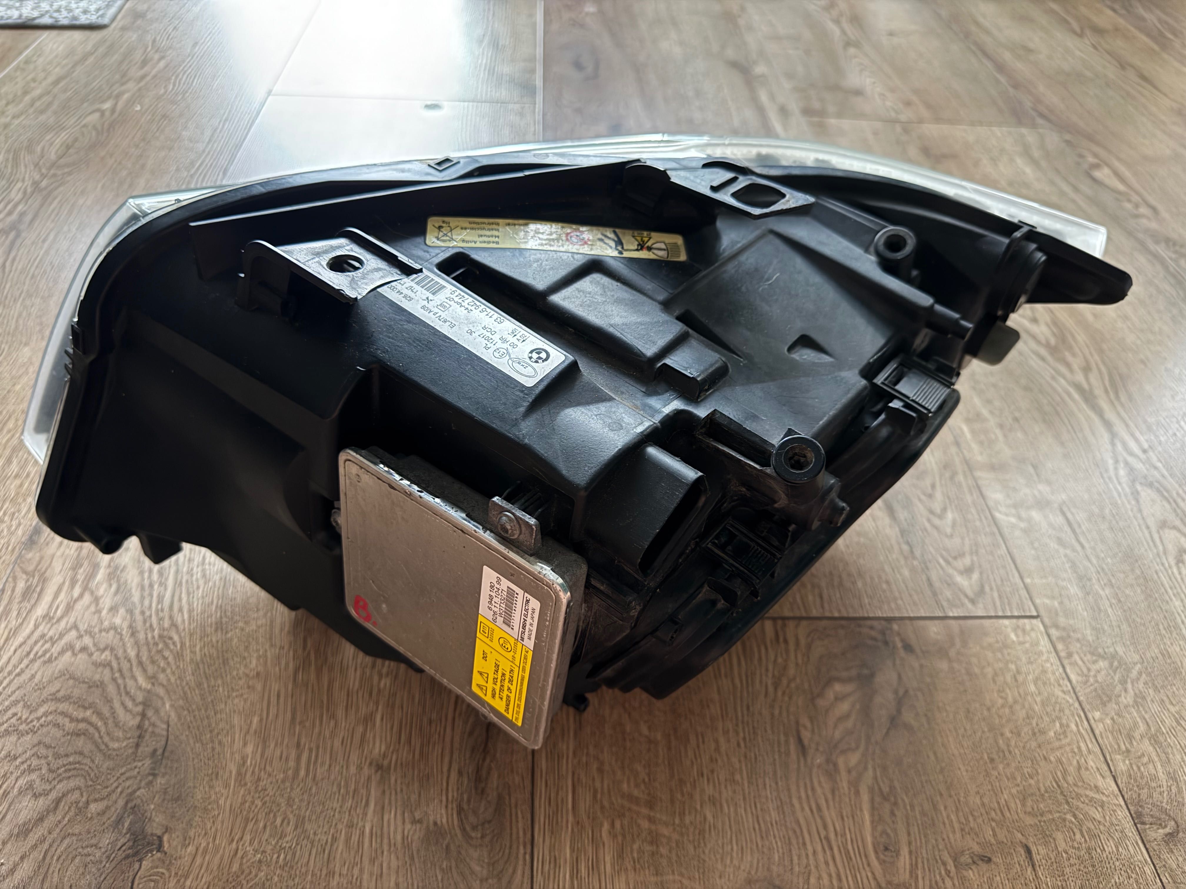 Lampa Bi Xenon Skrętny Dynamic Europa Prawy Przedlift BMW e90