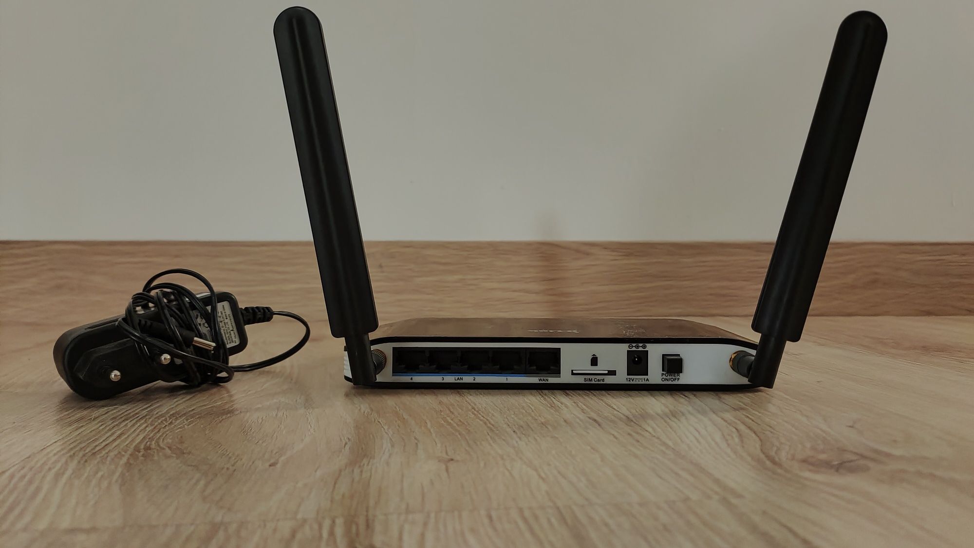 D-LINK Router DWR-921 LTE N300 4xLAN