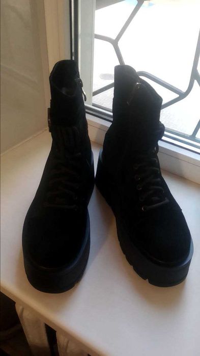 Чоботи жіночі MIDA