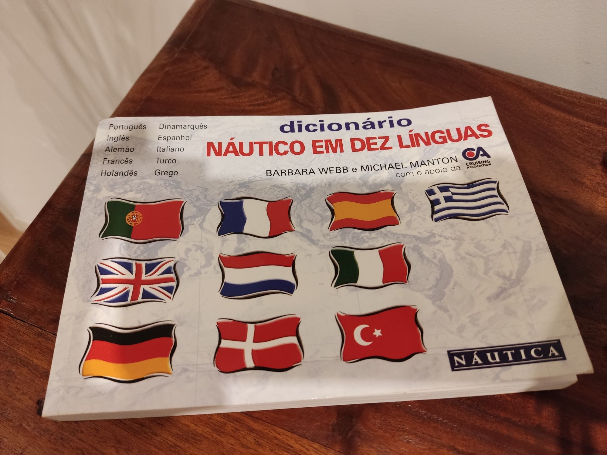 Dicionário Náutico em 10 Línguas