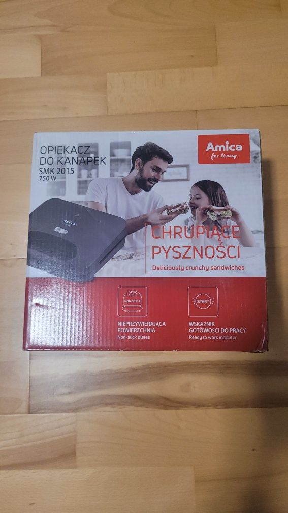 Opiekacz Toster Amica SMK 2015. 750W