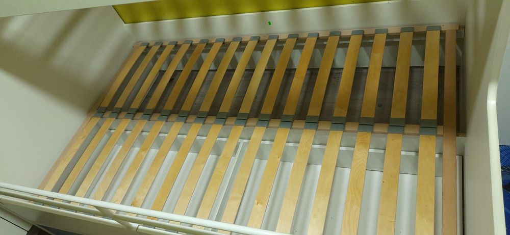 Łóżko pięteowe 3 letnie