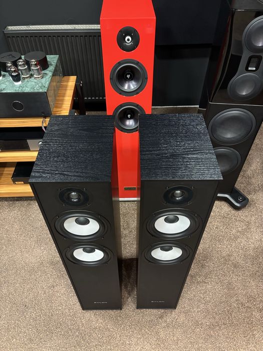 Pylon Pearl 25 - kolumny podłogowe