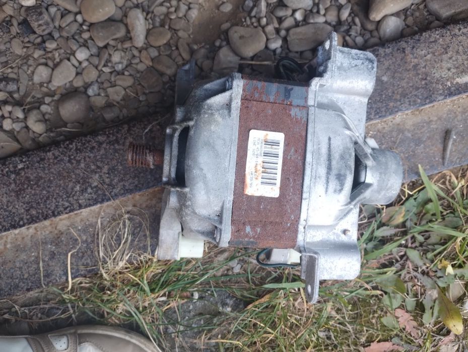 Двигун пральної машини whirlpool