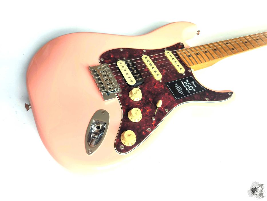 Fender® Limited Edition Roasted MN Player II Stratocaster® Shell Pink