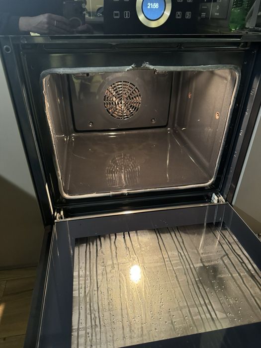 Духова шафа Bosch HBG675BB1