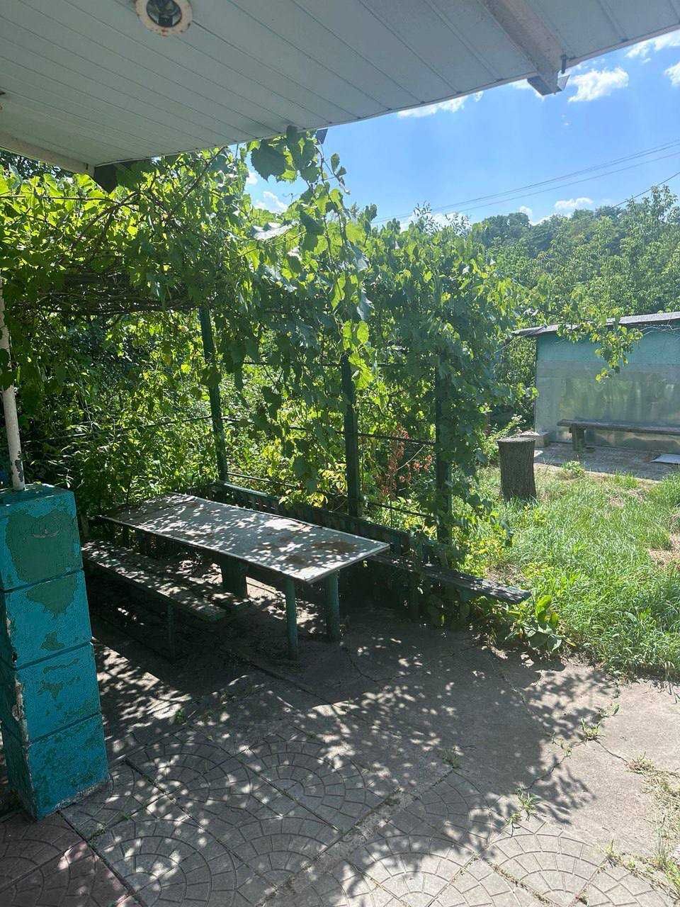 Будинок біля Дніпра