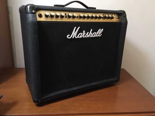 Amplificador de guitarra Marshall 100W Made in England valvulado