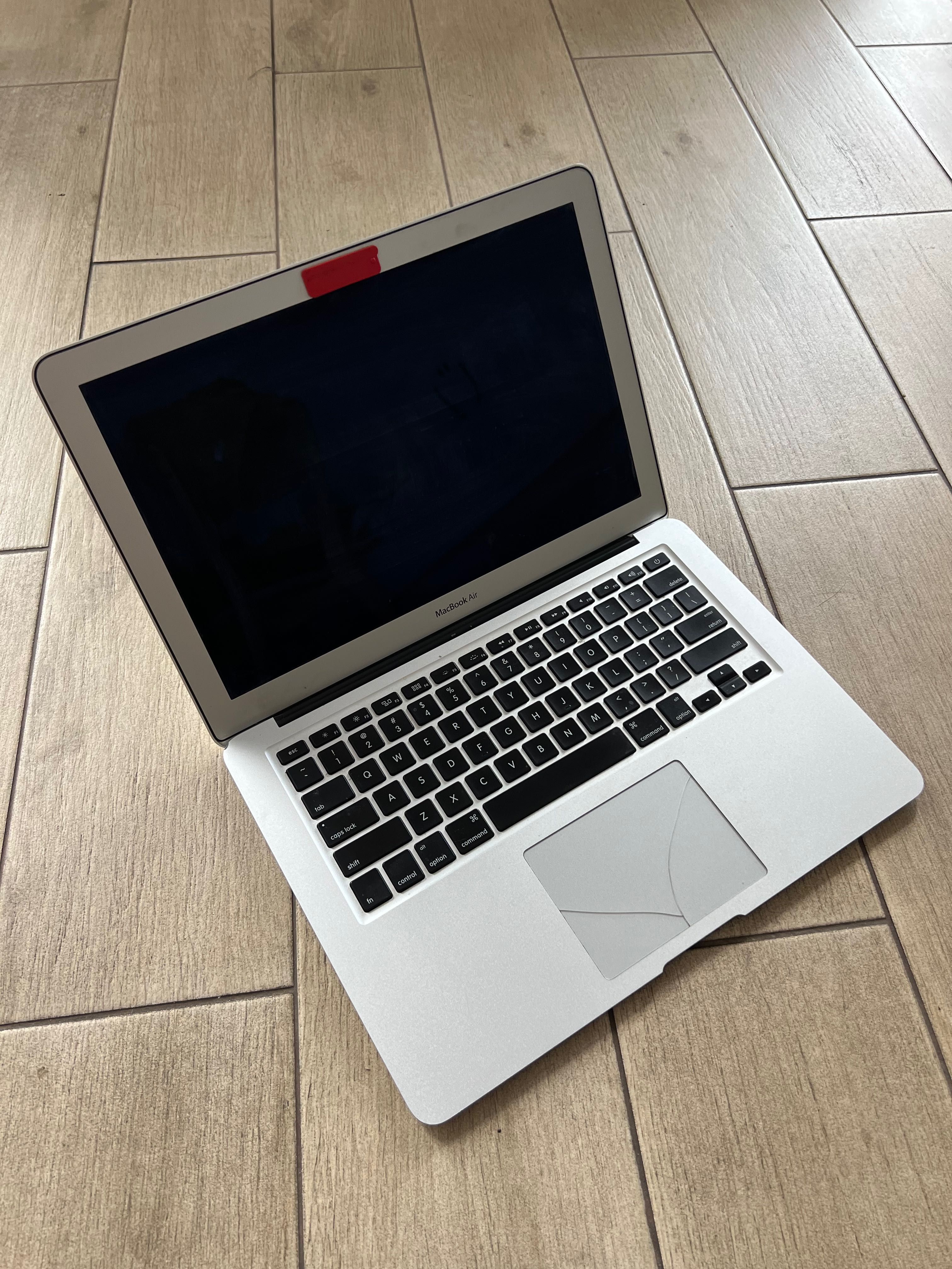 MacBook Air 13 2010 core 2 Duo