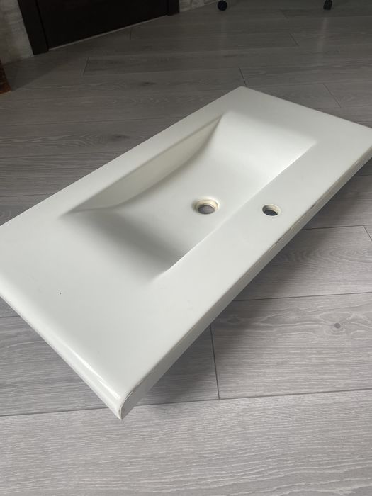 Камʼяний умивальник