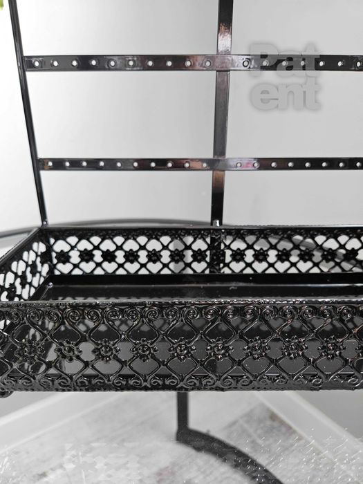 Szkatułka czarny metalowy na kolczyki biżuterię organizer ekspozytor