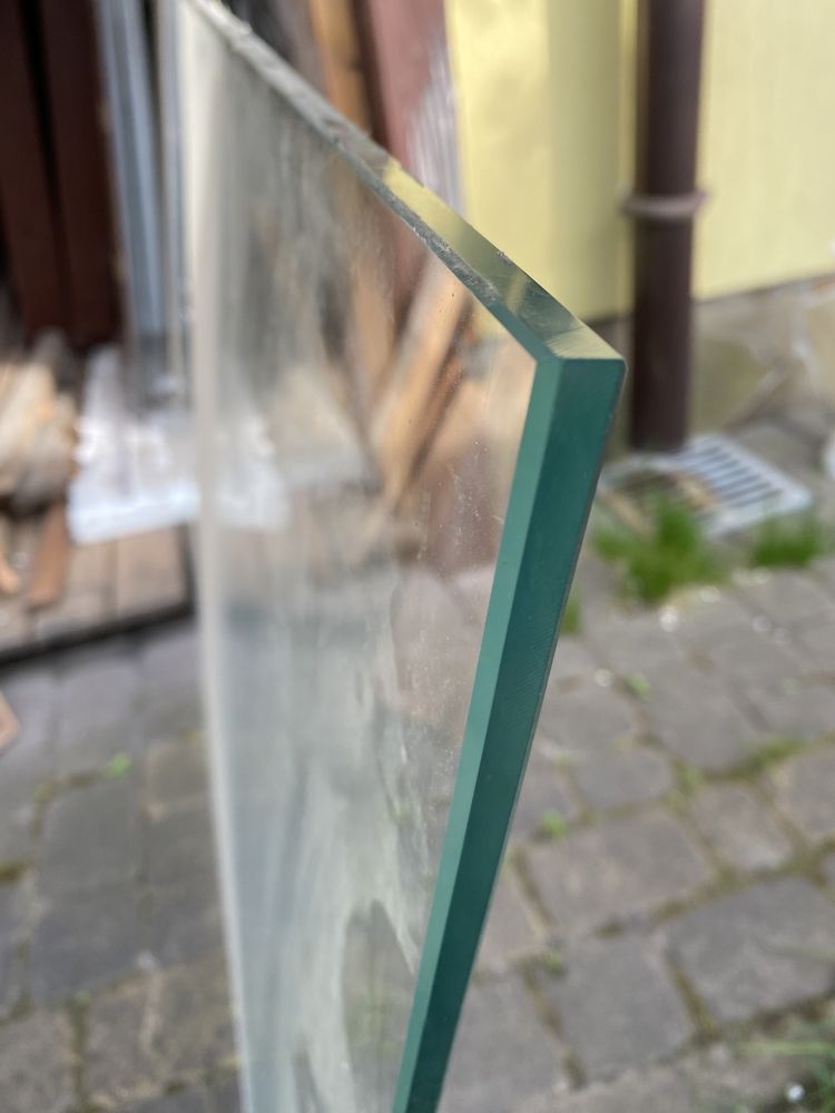 Продам гартоване скло 10 мм(комплект 4 скла)вітрина,скляна перегородка