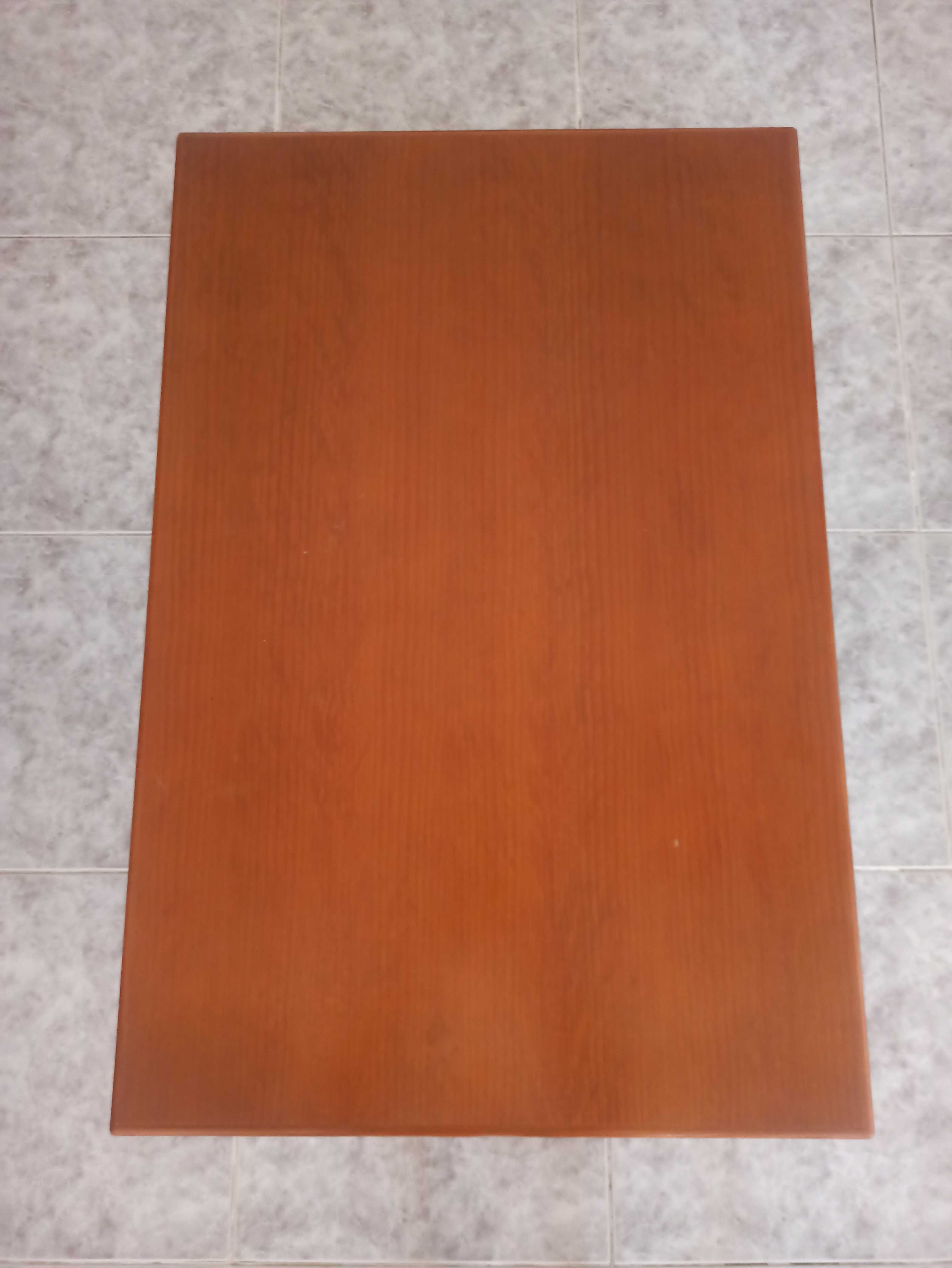 Mesa de apoio em pinho mel.