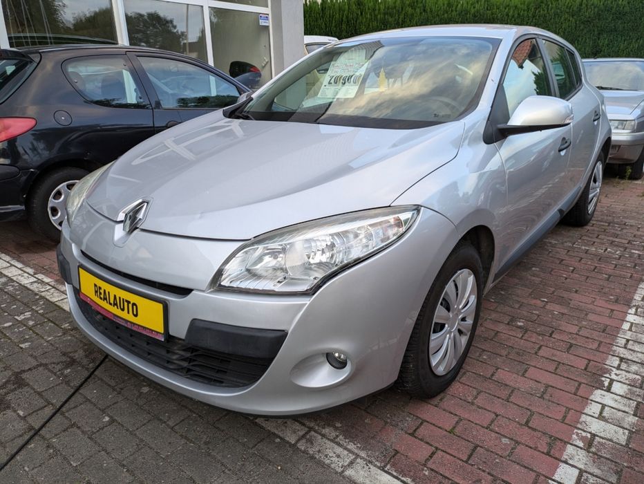 Benzyna 1,6, salon Polska, Renault Megane