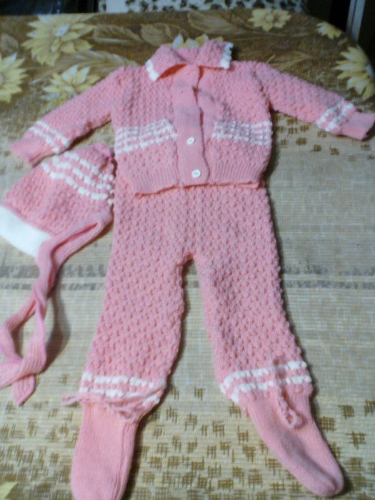 80. Komplet 3-częściowy na 3-6 m-cy z czasów PRL-u