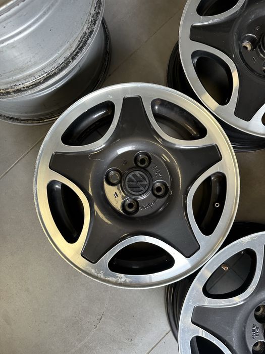 Felgi aluminiowe 4x100r15 rarytas golf polo siroco corrado