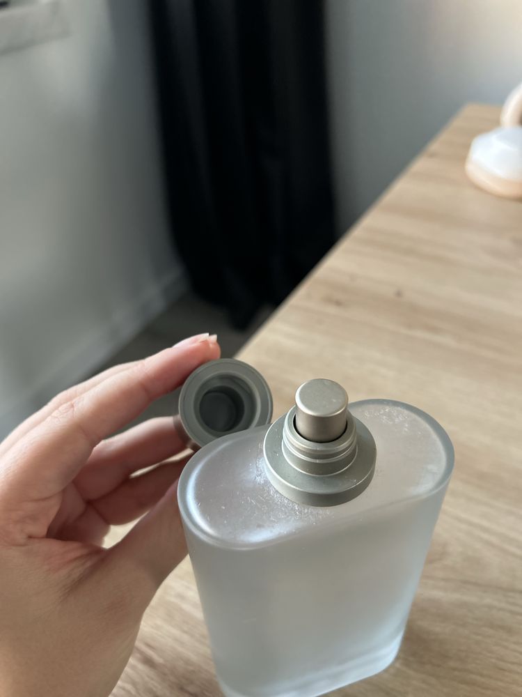 Pusty Flakon Acqua Di Gio 200ml Giorgio Armani