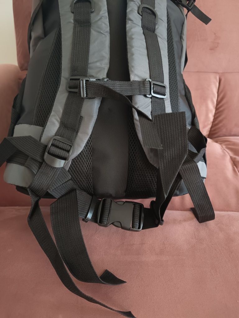 Plecak turystyczny, trekkingowy 85L, sportowy, w góry, mocny, outdoor