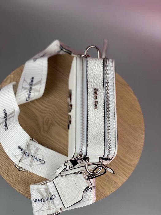 Сумка Calvin Klein для девушек  Белая сумочка от Келвин Кляйн