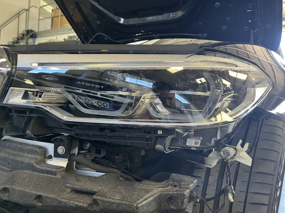 Otica bmw serie 5 G30 esquerda de volante a esquerda