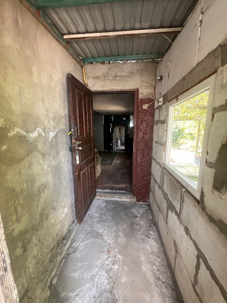 Продаю 2х ком.  дом с комуникациями  в пгт. Великодолинское