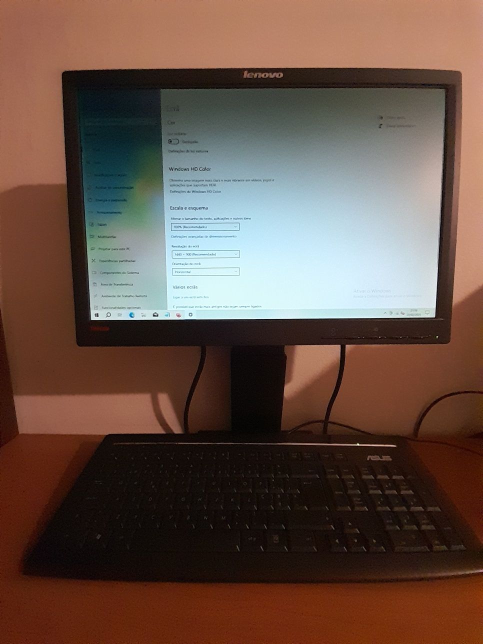 Monitor Lenovo Thinkvision 19''