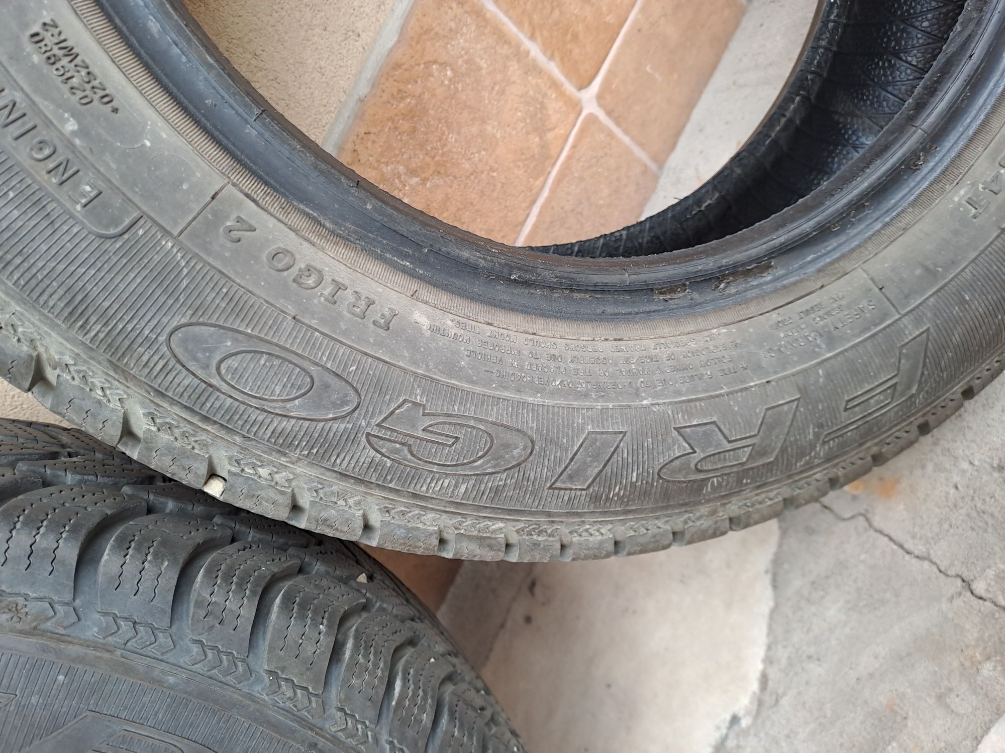 Opony 2 szt zimowe Dębica Frigo 175/70 R 14