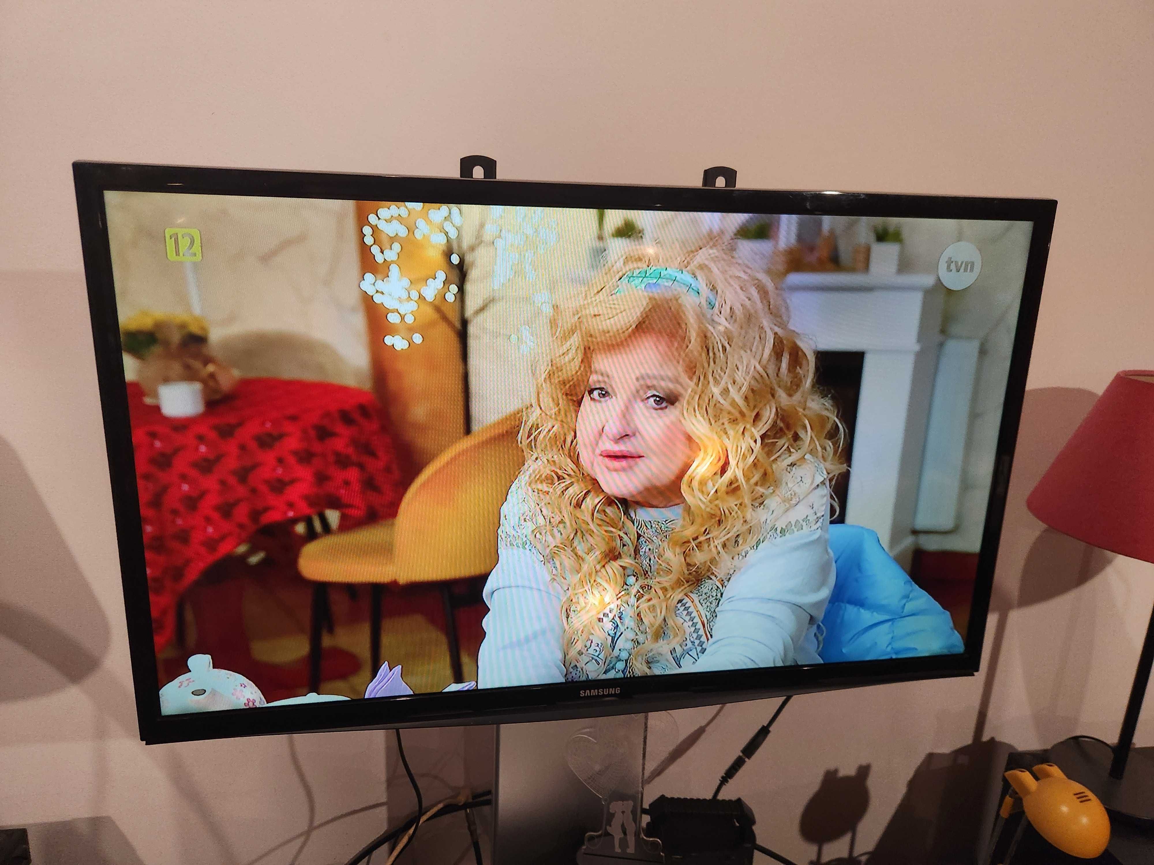 PŁASKI TELEWIZOR SAMUSNG 32 cale UE32H4000 + dekoder DVB-T2 zestaw!