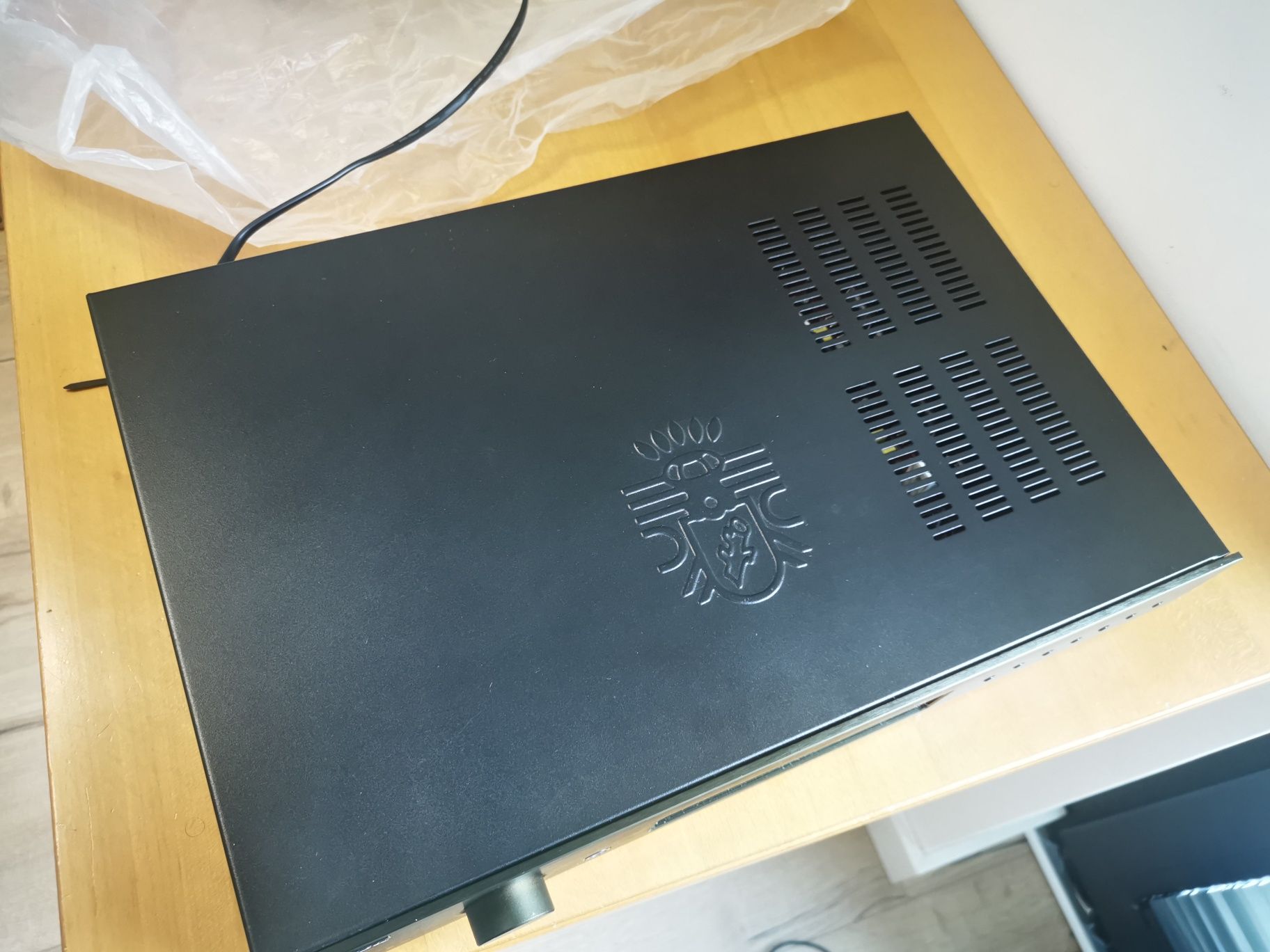 Wzmacniacz Block v250 + pilot zadbany