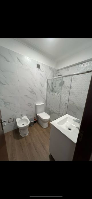 Arrenda se apartamento T4