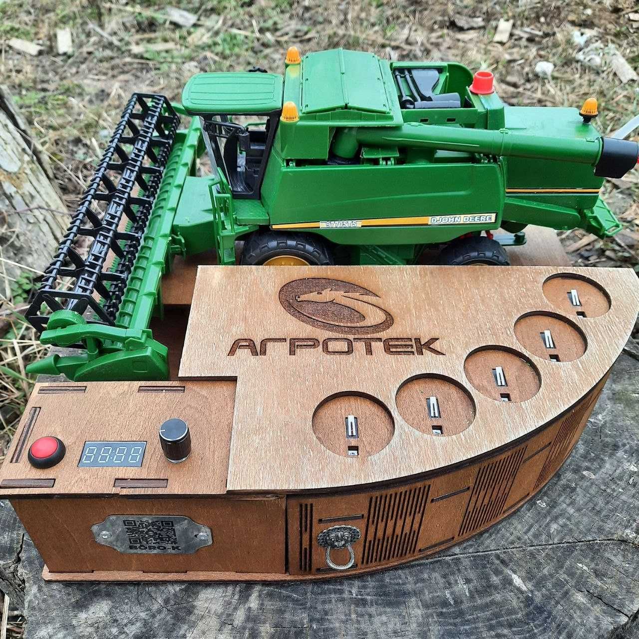 Комбайнер John Deere на 5 чарок. Оригінальний чоловічий подарунок