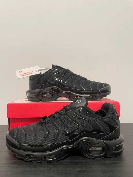Nike_Air_Max_Plus_Triple_Black R.40